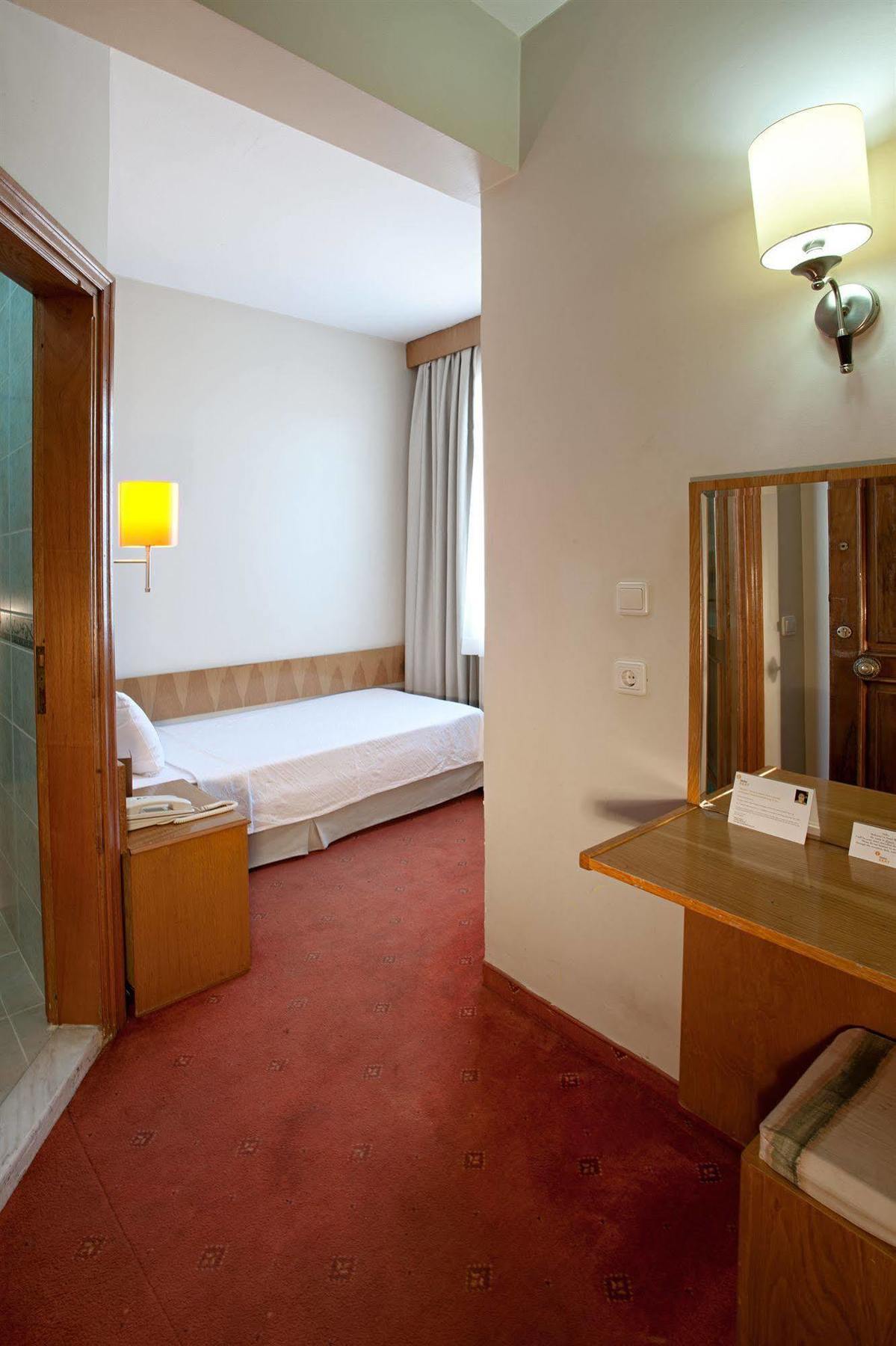 Ilkay Hotel Istambul Exterior foto