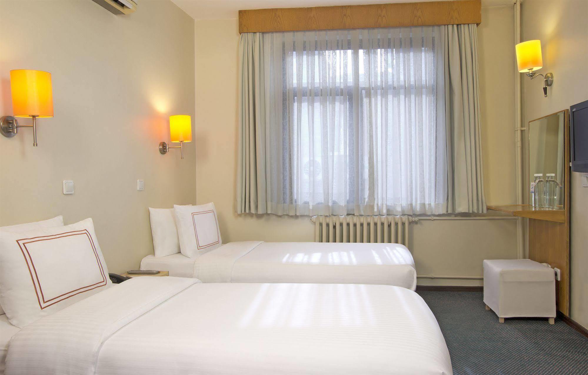 Ilkay Hotel Istambul Quarto foto